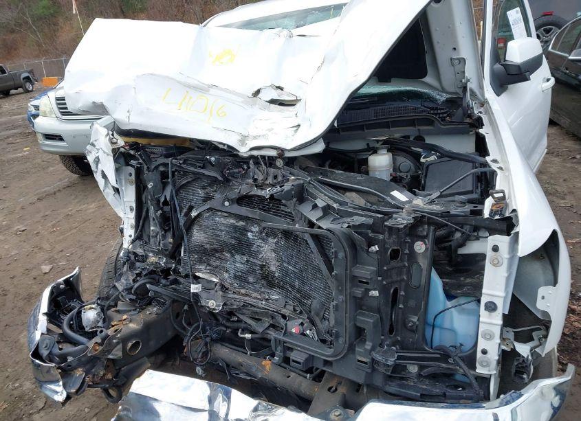 Photo 10 of 2019 Chevrolet Silverado 1500 LD LT (VIN 2GCVKPEC3K1175328)