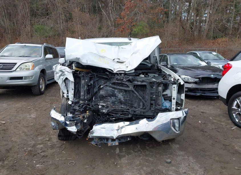 Photo 12 of 2019 Chevrolet Silverado 1500 LD LT (VIN 2GCVKPEC3K1175328)