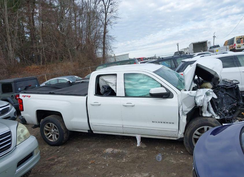 Photo 13 of 2019 Chevrolet Silverado 1500 LD LT (VIN 2GCVKPEC3K1175328)