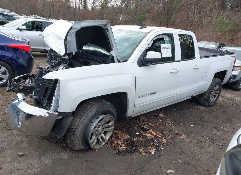 Photo 2 of 2019 Chevrolet Silverado 1500 LD LT (VIN 2GCVKPEC3K1175328)
