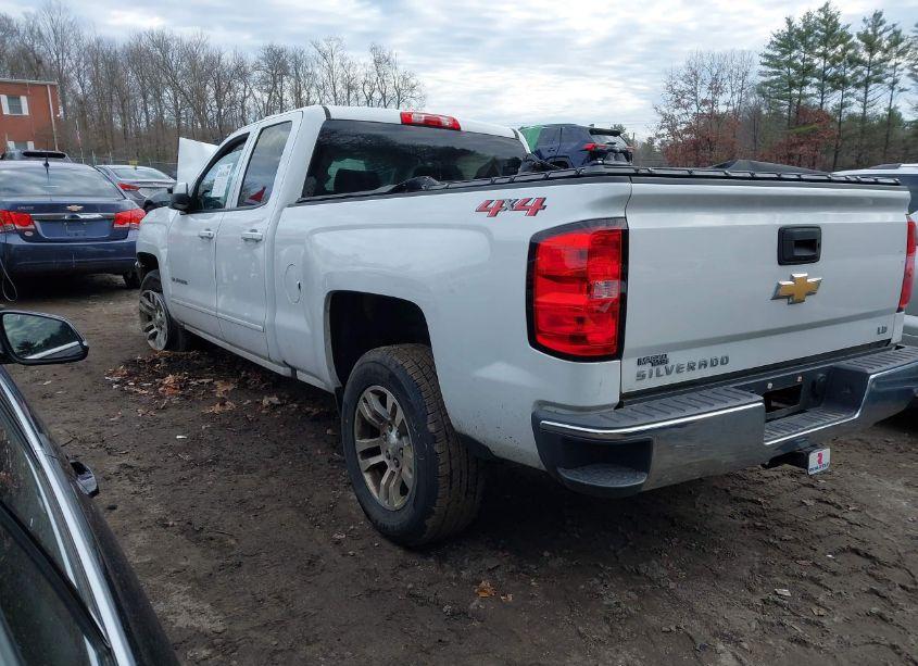 Photo 3 of 2019 Chevrolet Silverado 1500 LD LT (VIN 2GCVKPEC3K1175328)
