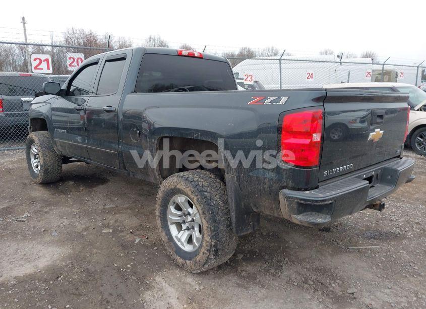 Photo 3 of 2019 Chevrolet Silverado 1500 LD LT (VIN 2GCVKPEC3K1181601)