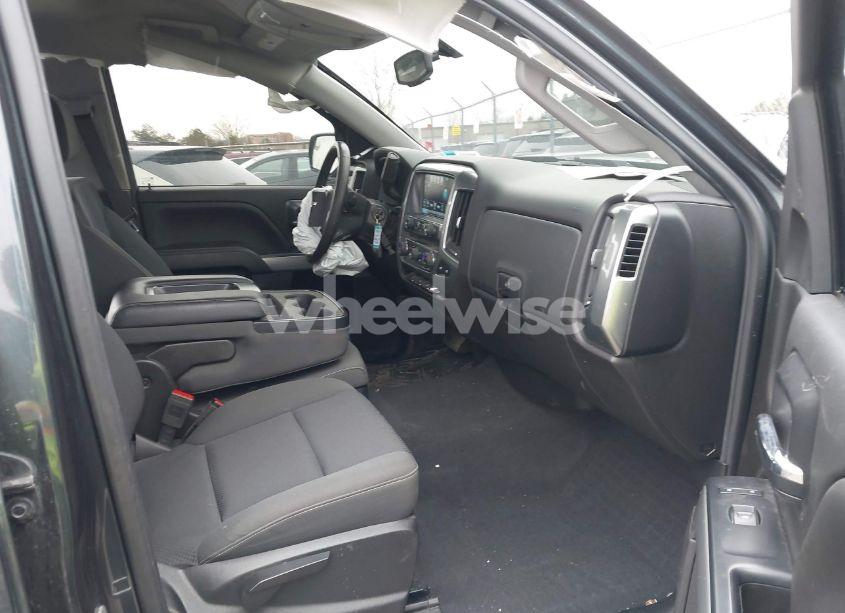 Photo 5 of 2019 Chevrolet Silverado 1500 LD LT (VIN 2GCVKPEC3K1181601)