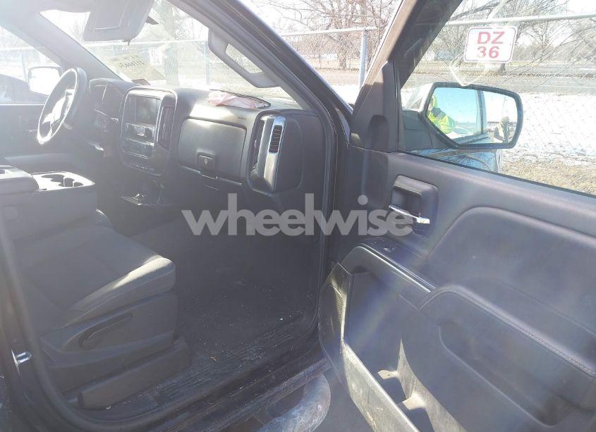 Photo 5 of 2019 Chevrolet Silverado 1500 LD LT (VIN 2GCVKPEC4K1147764)