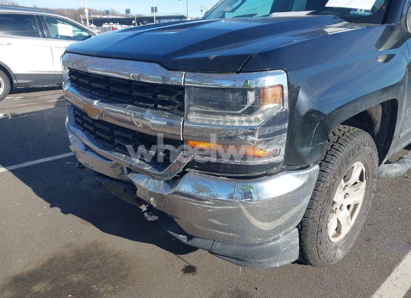 Photo 6 of 2019 Chevrolet Silverado 1500 LD LT (VIN 2GCVKPEC4K1147764)