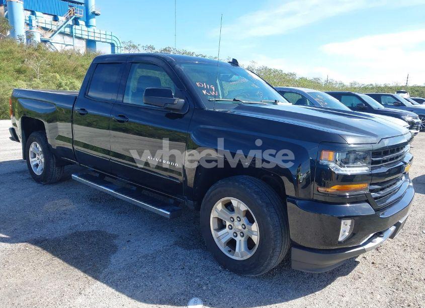 2019 Chevrolet Silverado 1500 LD LT (VIN 2GCVKPEC4K1179646) main photo