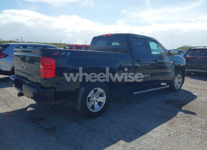 Photo 4 of 2019 Chevrolet Silverado 1500 LD LT (VIN 2GCVKPEC4K1179646)