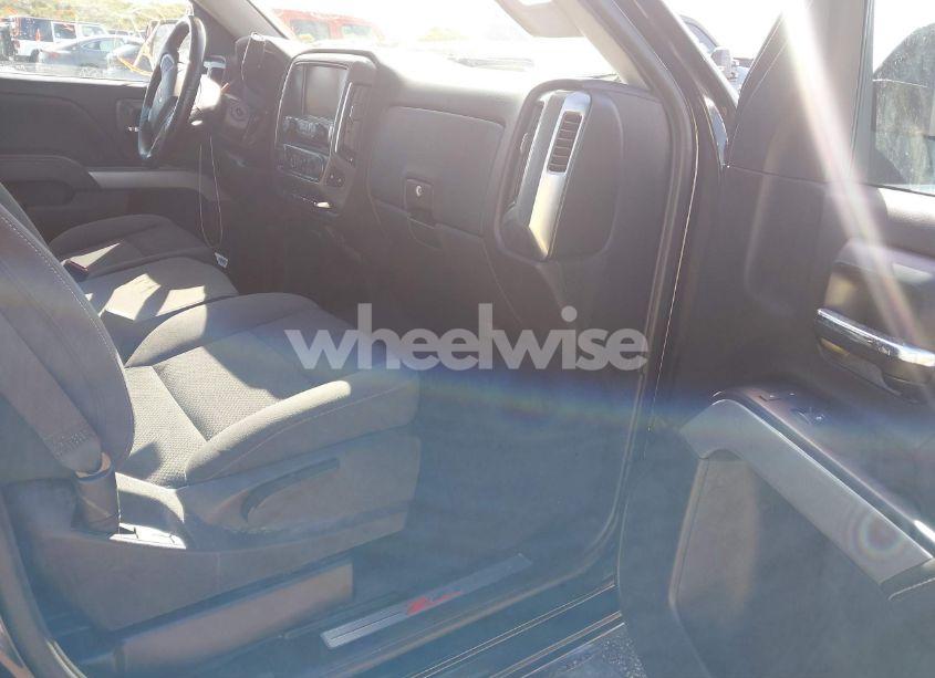 Photo 5 of 2019 Chevrolet Silverado 1500 LD LT (VIN 2GCVKPEC4K1179646)