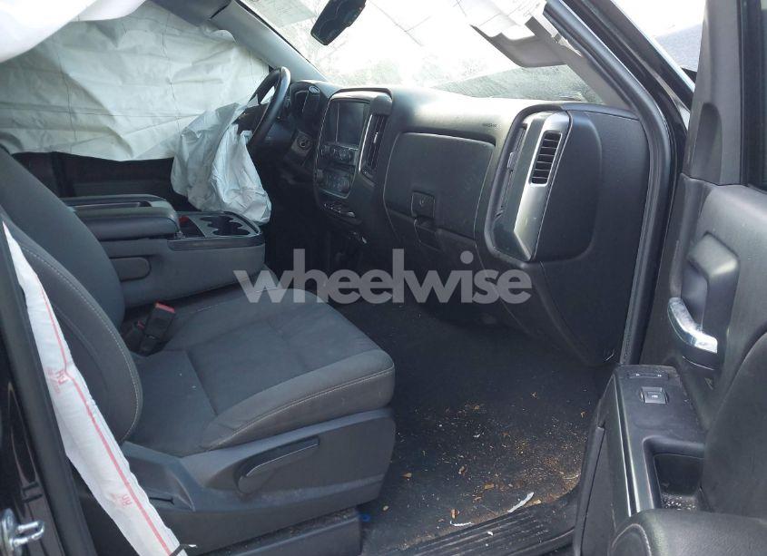 Photo 5 of 2019 Chevrolet Silverado 1500 LD LT (VIN 2GCVKPEC4K1183339)