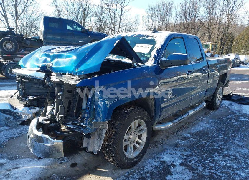 Photo 2 of 2019 Chevrolet Silverado 1500 LD LT (VIN 2GCVKPEC5K1178697)