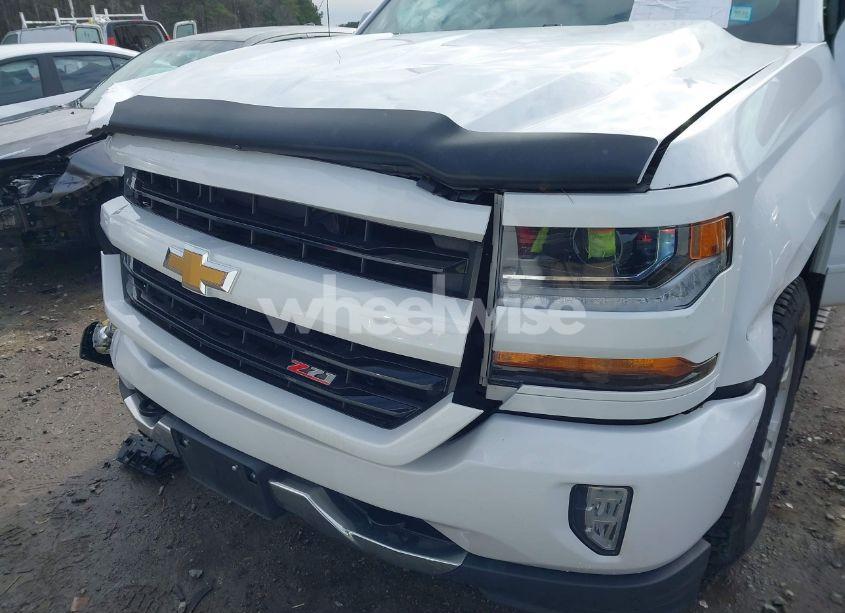Photo 18 of 2019 Chevrolet Silverado 1500 LD LT (VIN 2GCVKPEC5K1199940)