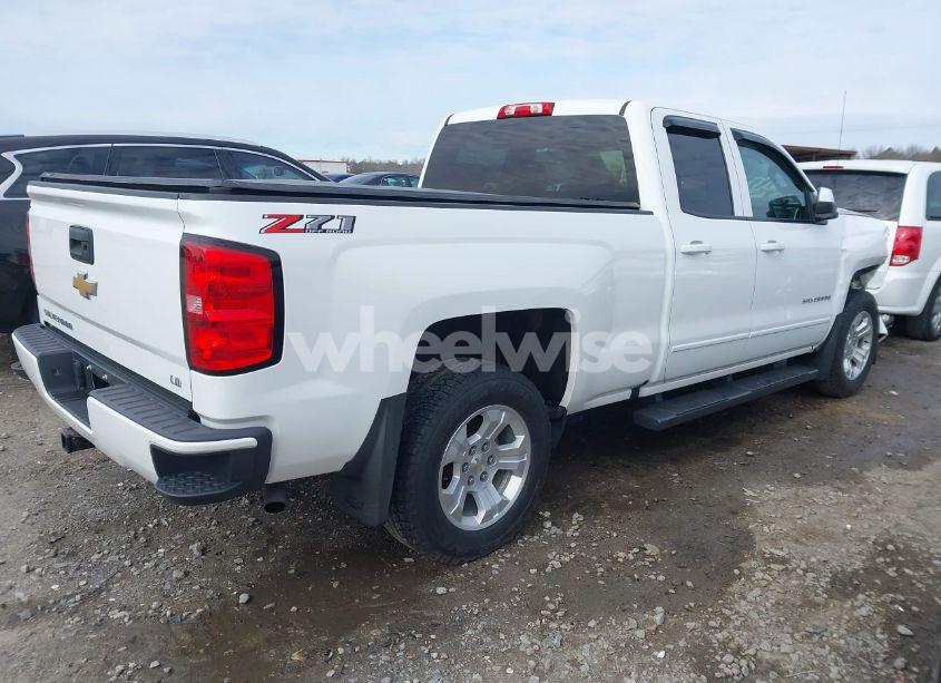 Photo 4 of 2019 Chevrolet Silverado 1500 LD LT (VIN 2GCVKPEC5K1199940)