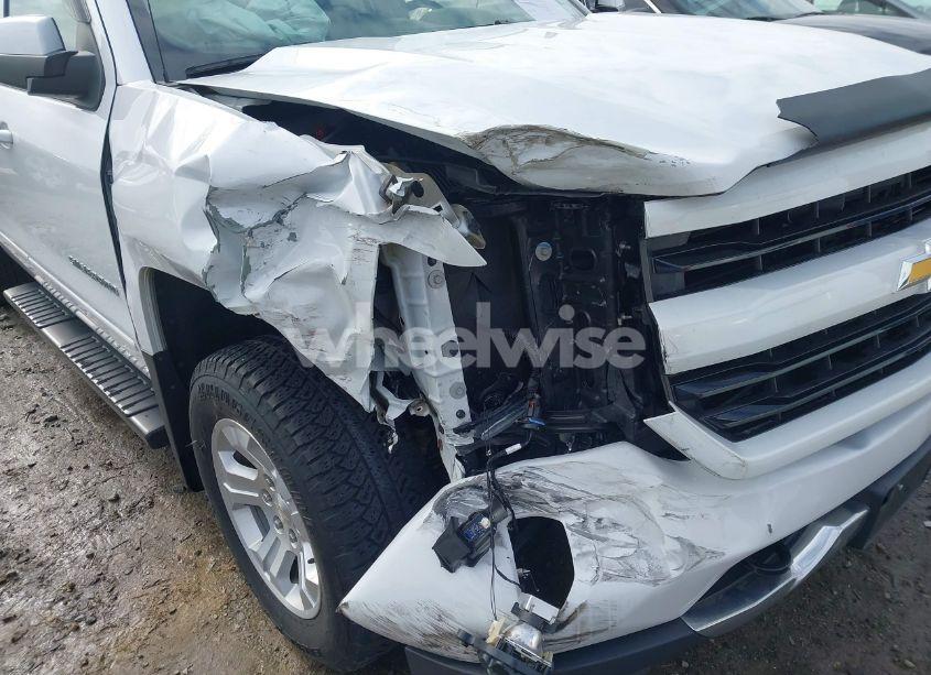 Photo 6 of 2019 Chevrolet Silverado 1500 LD LT (VIN 2GCVKPEC5K1199940)