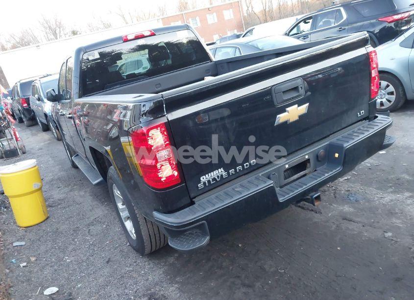 Photo 3 of 2019 Chevrolet Silverado 1500 LD LT (VIN 2GCVKPEC5K1235285)