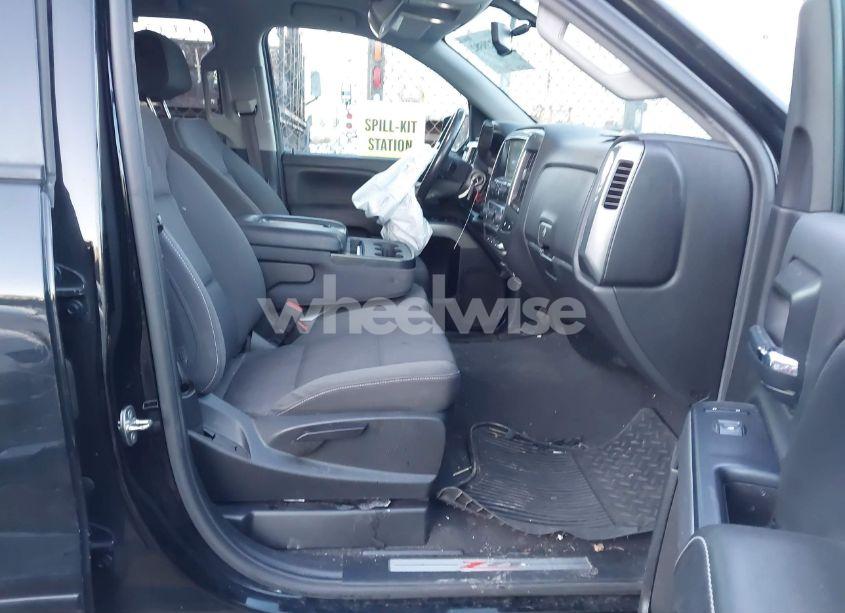 Photo 5 of 2019 Chevrolet Silverado 1500 LD LT (VIN 2GCVKPEC5K1235285)