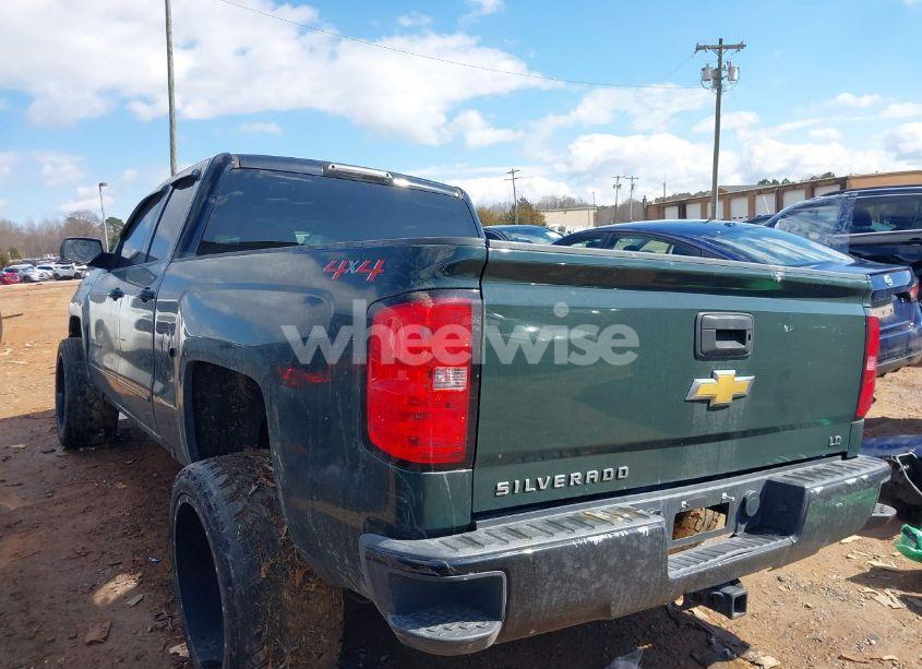 Photo 3 of 2019 Chevrolet Silverado 1500 LD LT (VIN 2GCVKPEC6K1109520)
