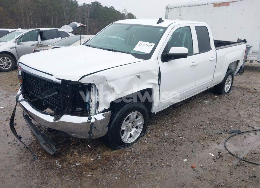 Photo 2 of 2019 Chevrolet Silverado 1500 LD LT (VIN 2GCVKPEC6K1121392)