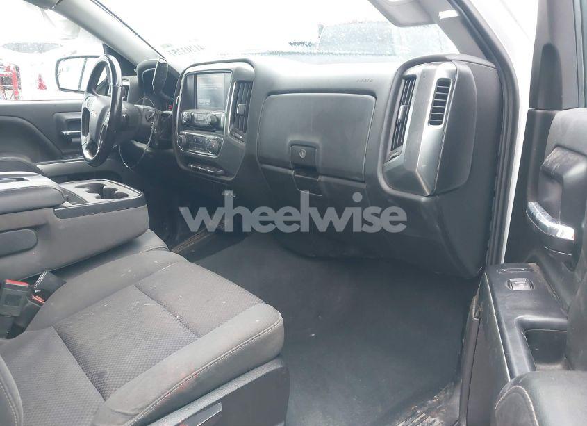 Photo 5 of 2019 Chevrolet Silverado 1500 LD LT (VIN 2GCVKPEC6K1121392)