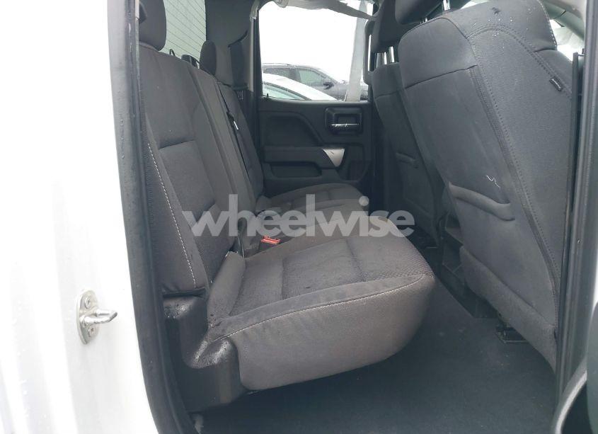 Photo 8 of 2019 Chevrolet Silverado 1500 LD LT (VIN 2GCVKPEC6K1121392)