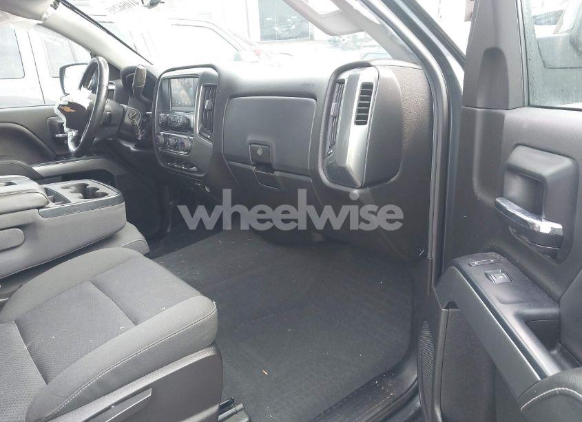 Photo 5 of 2019 Chevrolet Silverado 1500 LD LT (VIN 2GCVKPEC6K1172925)