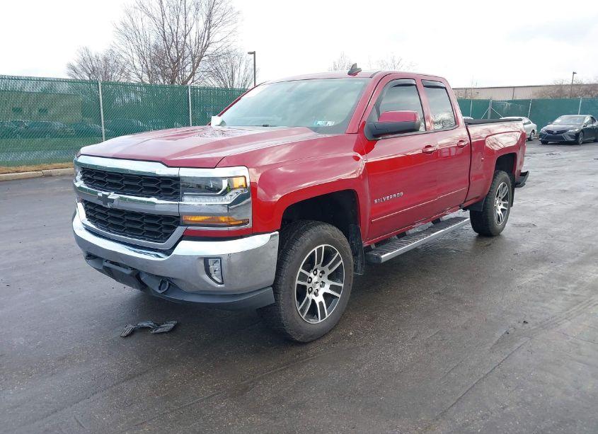 Photo 2 of 2019 Chevrolet Silverado 1500 LD LT (VIN 2GCVKPEC6K1233898)