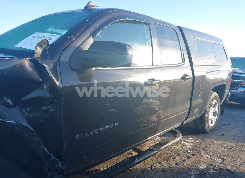 Photo 15 of 2019 Chevrolet Silverado 1500 LD LT (VIN 2GCVKPEC7K1103046)