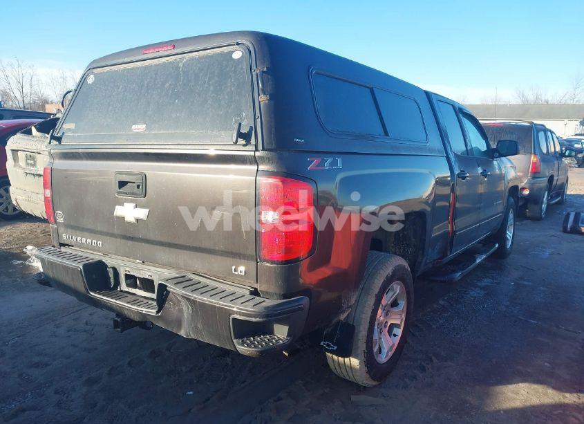 Photo 4 of 2019 Chevrolet Silverado 1500 LD LT (VIN 2GCVKPEC7K1103046)