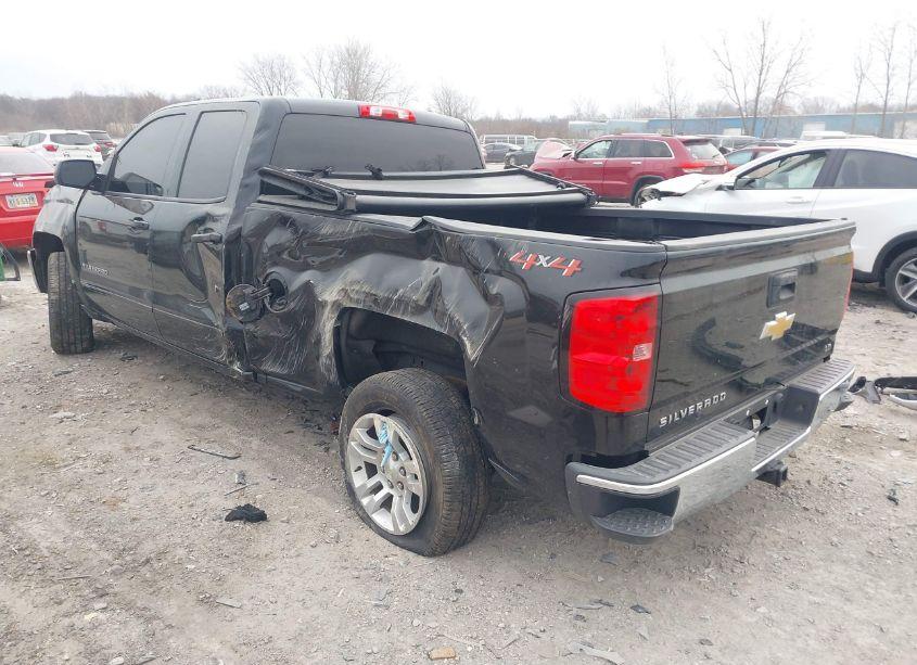 Photo 3 of 2019 Chevrolet Silverado 1500 LD LT (VIN 2GCVKPEC7K1113656)