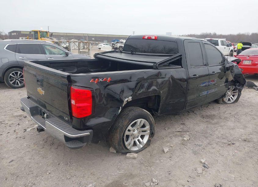 Photo 4 of 2019 Chevrolet Silverado 1500 LD LT (VIN 2GCVKPEC7K1113656)