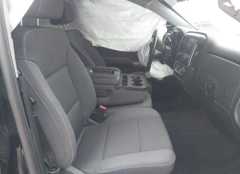 Photo 5 of 2019 Chevrolet Silverado 1500 LD LT (VIN 2GCVKPEC7K1113656)