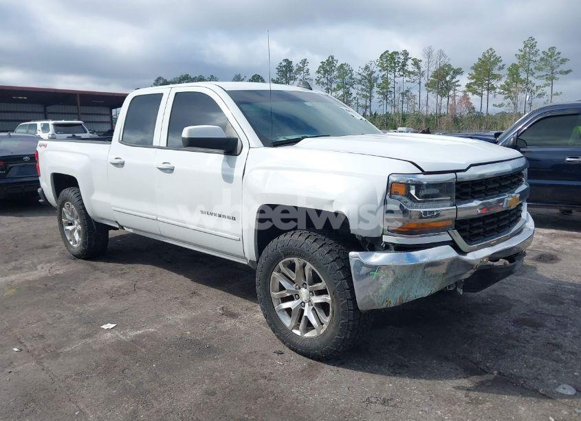 2019 Chevrolet Silverado 1500 LD LT (VIN 2GCVKPEC7K1166275) main photo