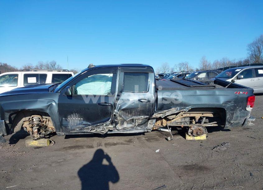 Photo 6 of 2019 Chevrolet Silverado 1500 LD LT (VIN 2GCVKPEC7K1197414)