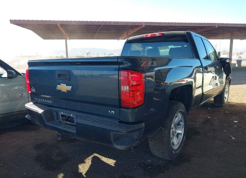 Photo 4 of 2019 Chevrolet Silverado 1500 LD LT (VIN 2GCVKPEC8K1122169)