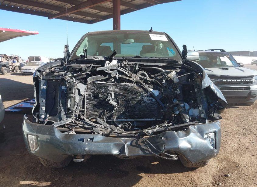 Photo 6 of 2019 Chevrolet Silverado 1500 LD LT (VIN 2GCVKPEC8K1122169)