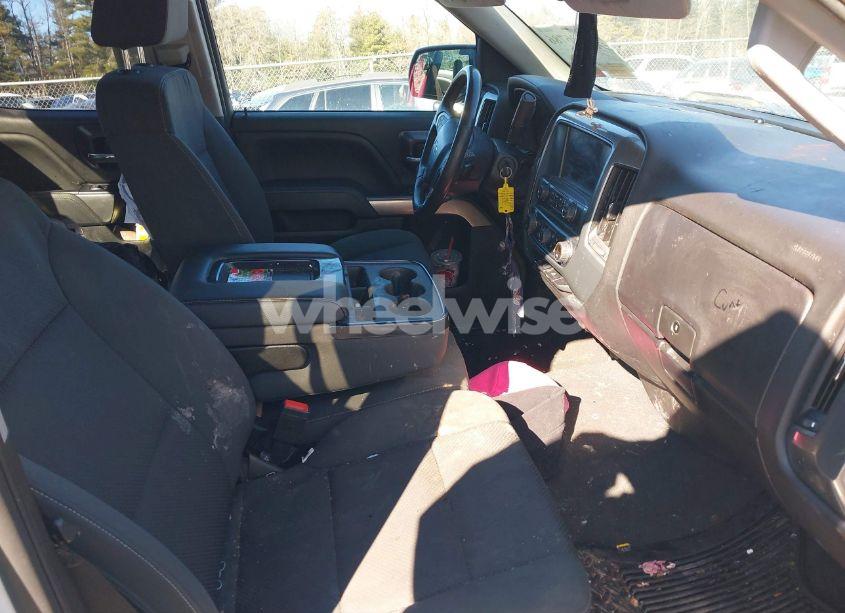 Photo 5 of 2019 Chevrolet Silverado 1500 LD LT (VIN 2GCVKPEC8K1147962)