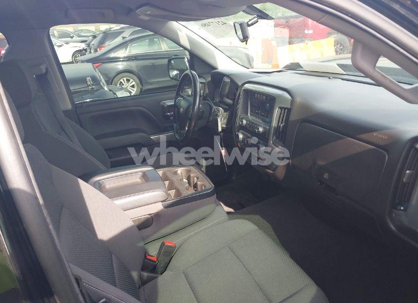 Photo 5 of 2019 Chevrolet Silverado 1500 LD LT (VIN 2GCVKPEC8K1157973)