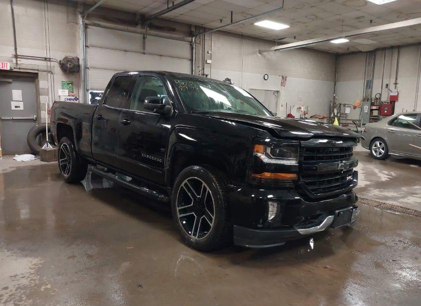 2019 Chevrolet Silverado 1500 LD LT (VIN 2GCVKPEC8K1187183) main photo