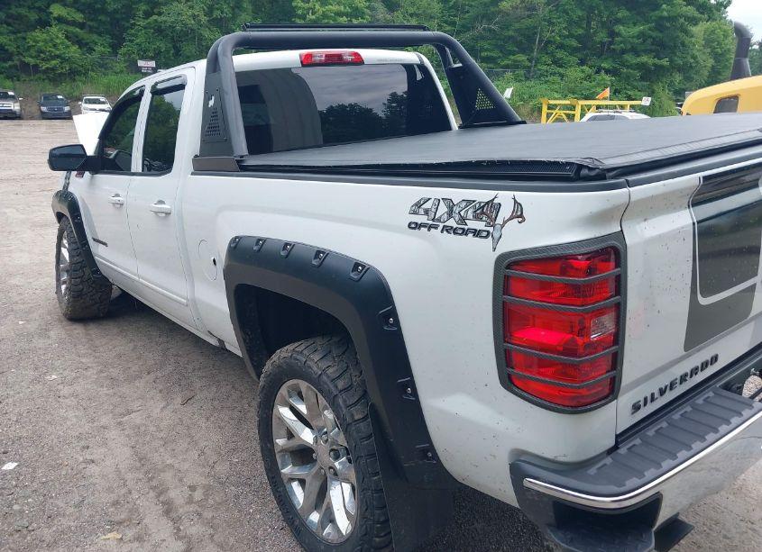 Photo 3 of 2019 Chevrolet Silverado 1500 LD LT (VIN 2GCVKPEC8K1243882)