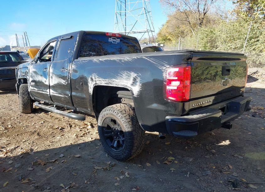Photo 3 of 2019 Chevrolet Silverado 1500 LD LT (VIN 2GCVKPEC9K1199276)