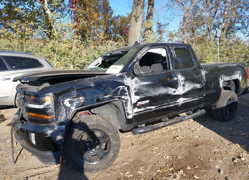 Photo 6 of 2019 Chevrolet Silverado 1500 LD LT (VIN 2GCVKPEC9K1199276)