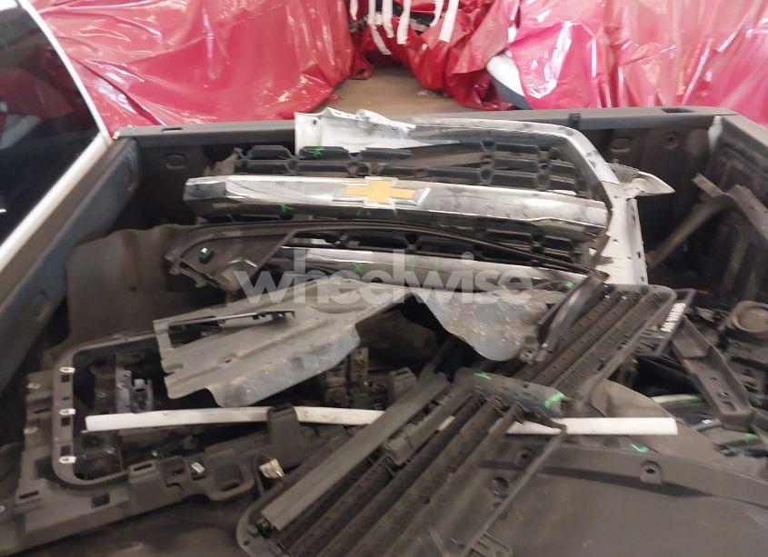 Photo 12 of 2019 Chevrolet Silverado 1500 LD LT (VIN 2GCVKPECXK1121556)