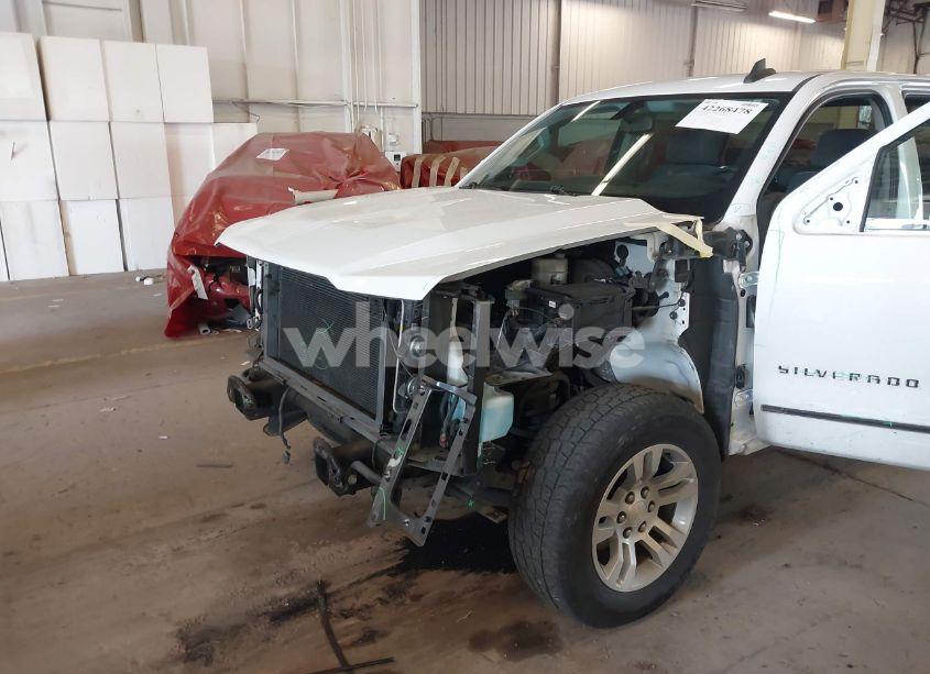 Photo 6 of 2019 Chevrolet Silverado 1500 LD LT (VIN 2GCVKPECXK1121556)