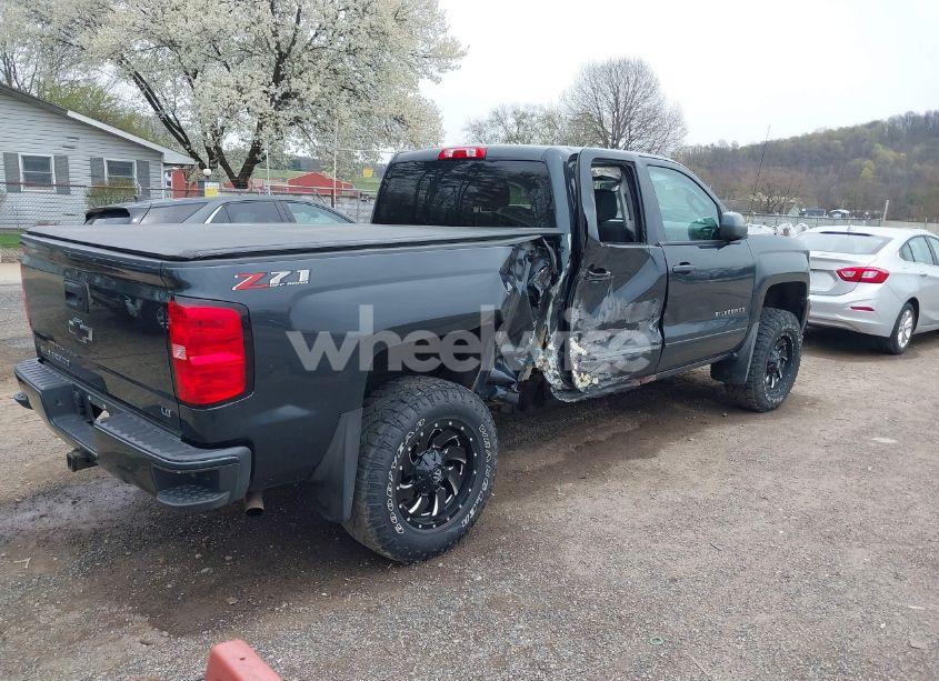 Photo 4 of 2019 Chevrolet Silverado 1500 LD LT (VIN 2GCVKPECXK1148434)