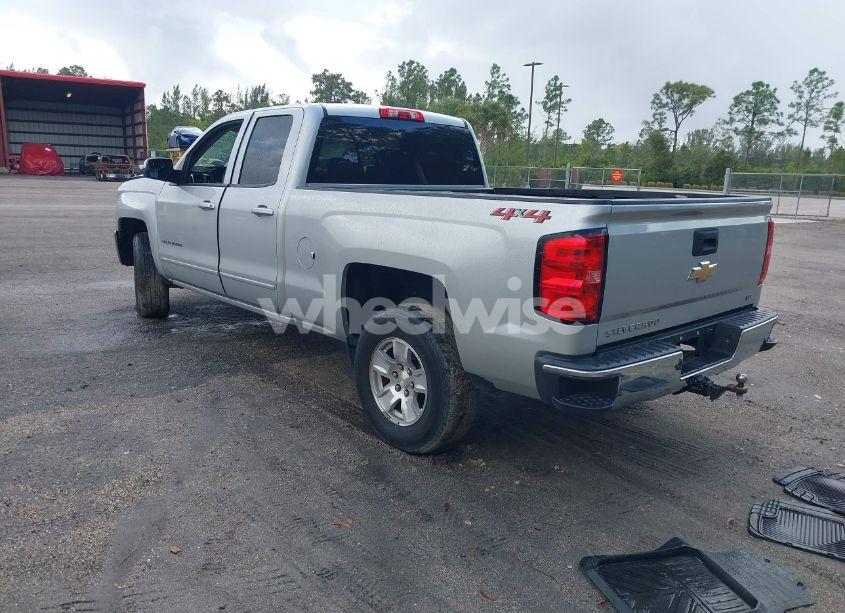 Photo 3 of 2019 Chevrolet Silverado 1500 LD LT (VIN 2GCVKPECXK1158607)