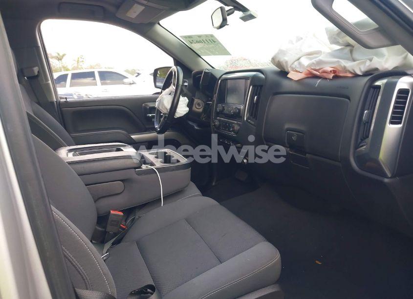 Photo 5 of 2019 Chevrolet Silverado 1500 LD LT (VIN 2GCVKPECXK1158607)