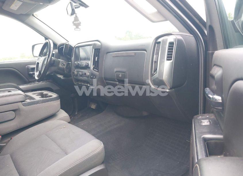 Photo 5 of 2019 Chevrolet Silverado 1500 LD LT (VIN 2GCVKPECXK1204551)