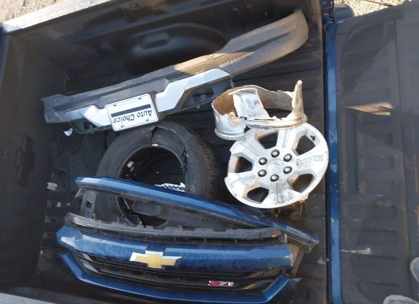 Photo 12 of 2018 Chevrolet Silverado 1500 2LT (VIN 2GCVKREC2J1106107)