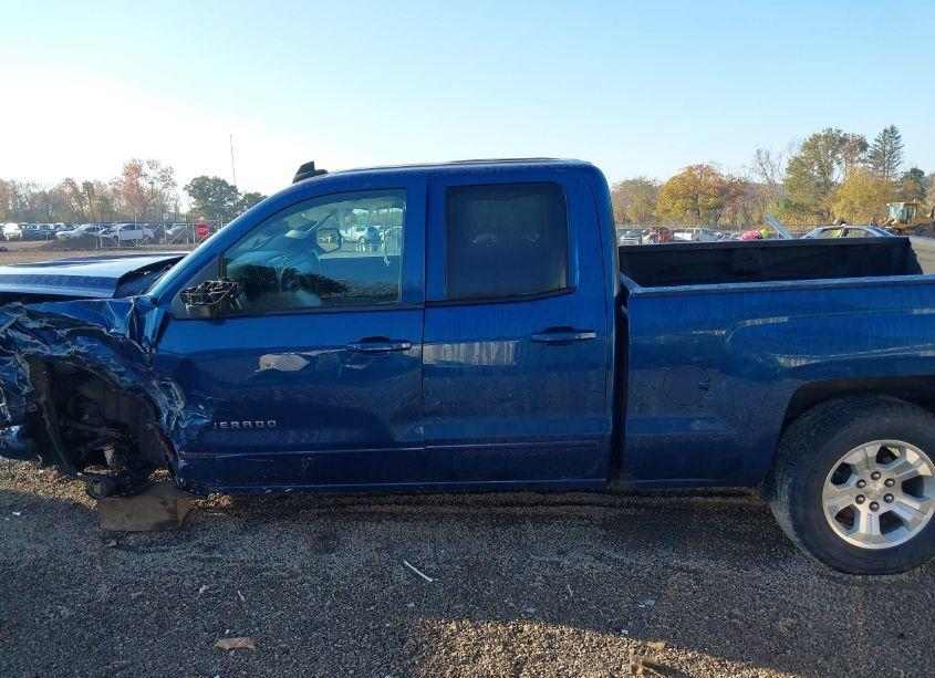 Photo 15 of 2018 Chevrolet Silverado 1500 2LT (VIN 2GCVKREC2J1106107)