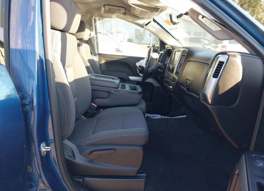 Photo 5 of 2018 Chevrolet Silverado 1500 2LT (VIN 2GCVKREC2J1106107)