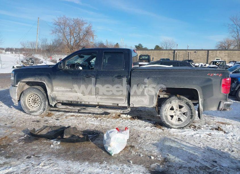 Photo 15 of 2018 Chevrolet Silverado 1500 1LT (VIN 2GCVKREC3J1109002)